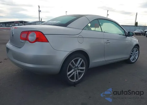 2009 Volkswagen Eos Lux z USA, uszkodzony, nr VIN WVWFA71F79V013007